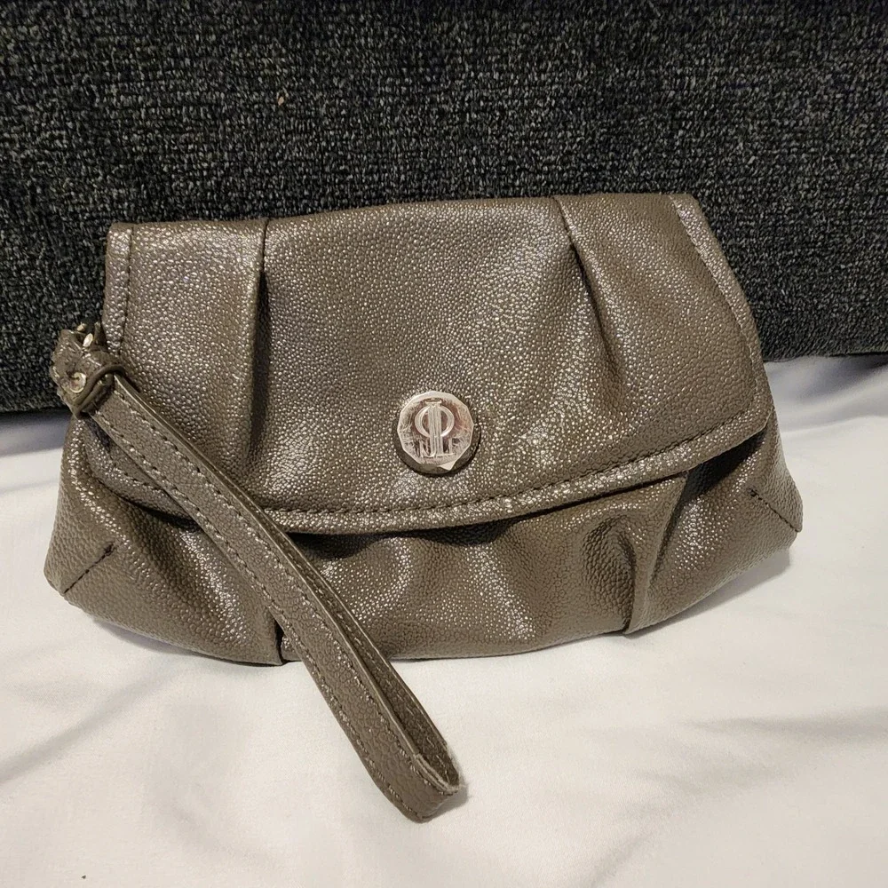 Vintage Jennifer‎ Lopez Pebbled Grey Wristlet